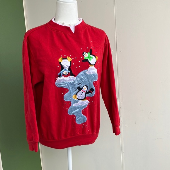 Vintage Tops - Vintage 90s Y2K Skating Penguins Sweatshirt